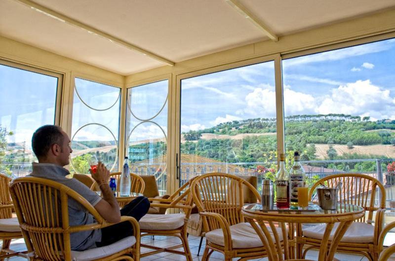Hotel Jollino Pineto Kültér fotó