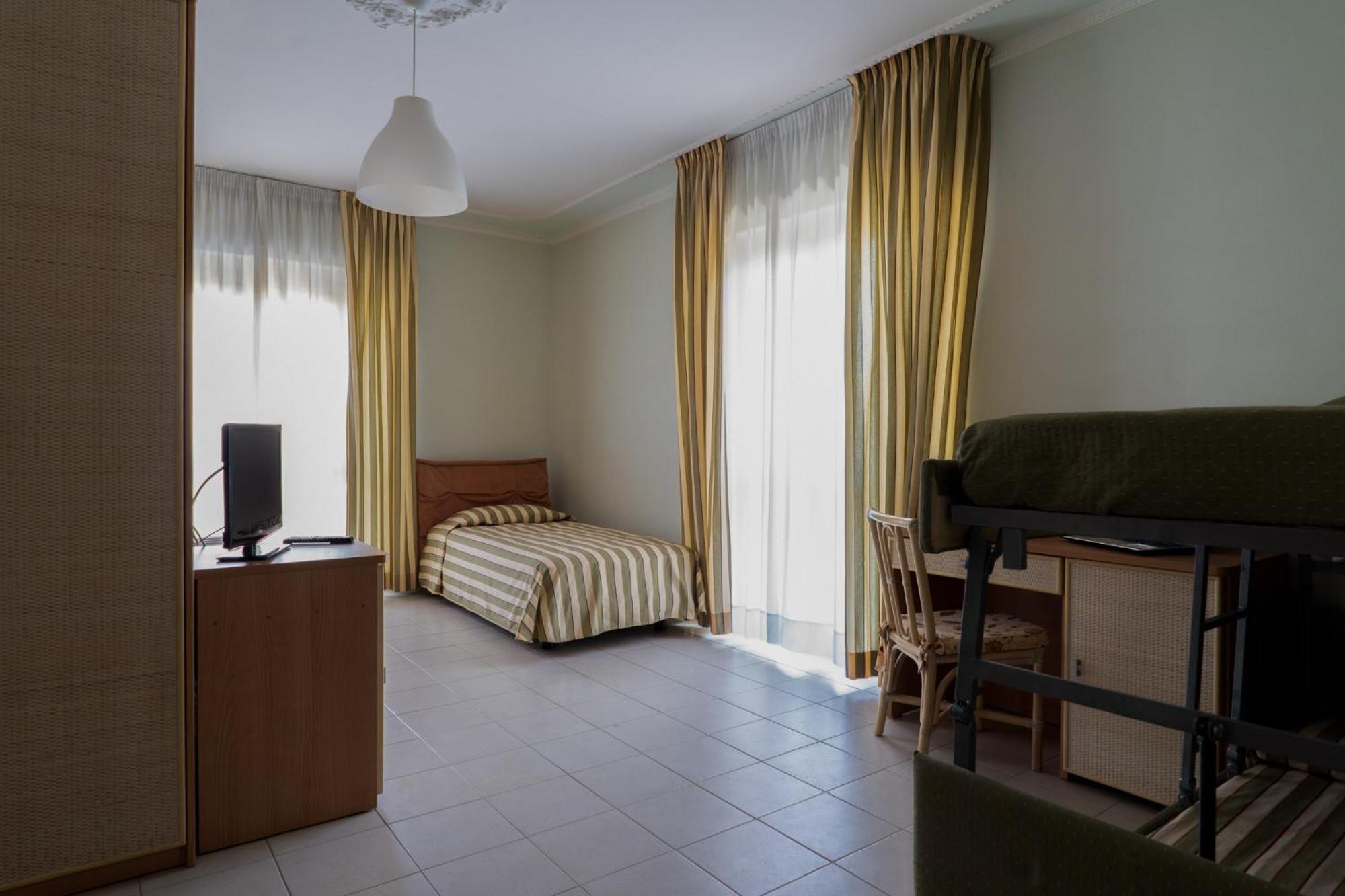 Hotel Jollino Pineto Kültér fotó